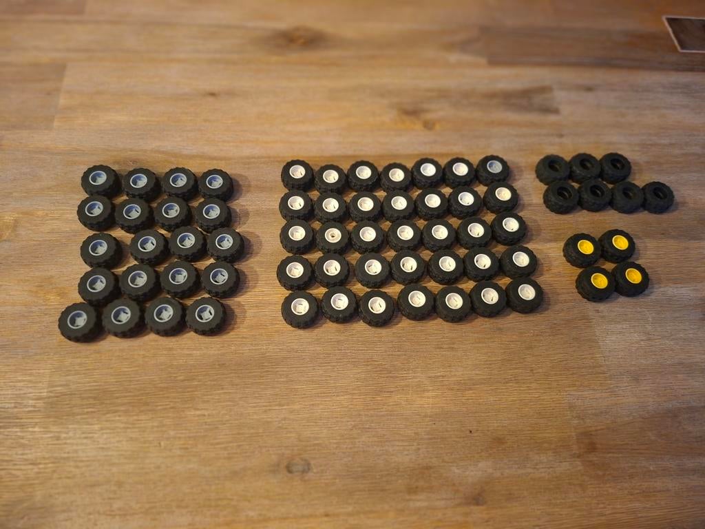 Lego wielen 24x12 (7), Ophalen of Verzenden, Zo goed als nieuw, Lego