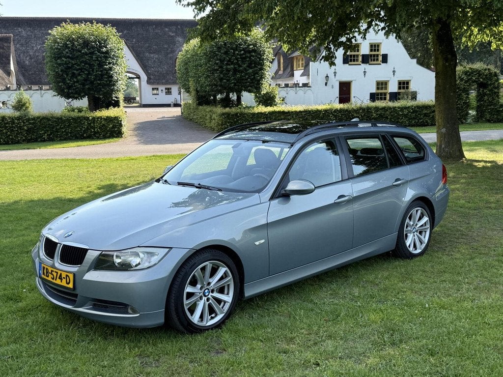 BMW 3-serie Touring 320i Automaat leder,panoramadak, Auto's, BMW, Automaat, Zwart, 4 cilinders, 150 pk