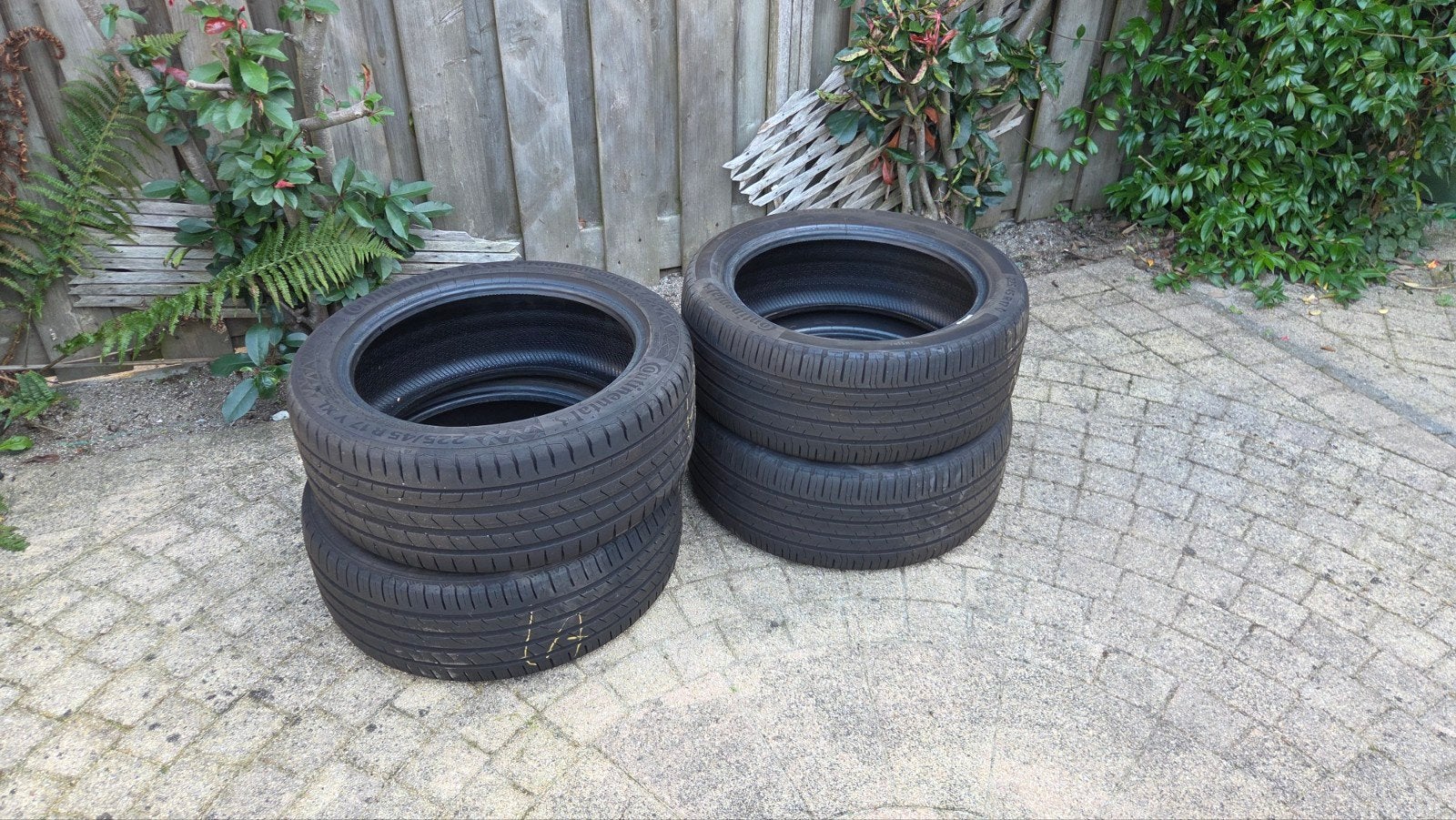 Continental en Arrowspeed zomerbanden 225/45 R17, Auto-onderdelen, Ophalen, Gebruikt, 17 inch, Band(en)