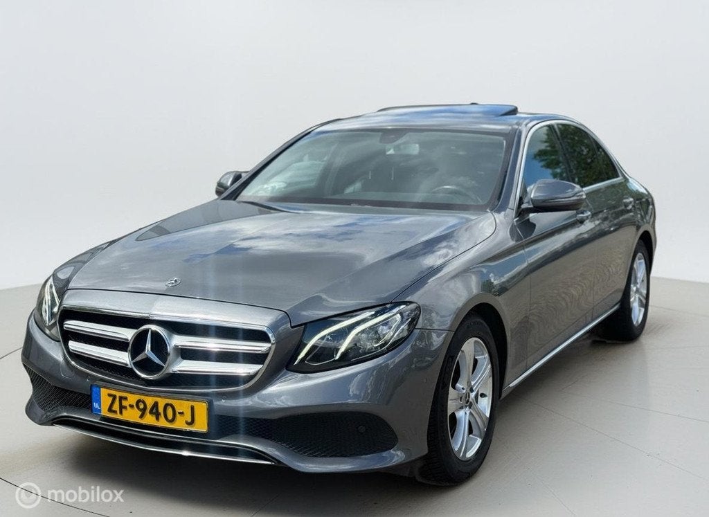 Mercedes E-klasse 250 E250 Business DAK|SFEER|CAMERA|LED|, Auto's, Mercedes-Benz, Automaat, Gebruikt, 4 cilinders, 2000 kg