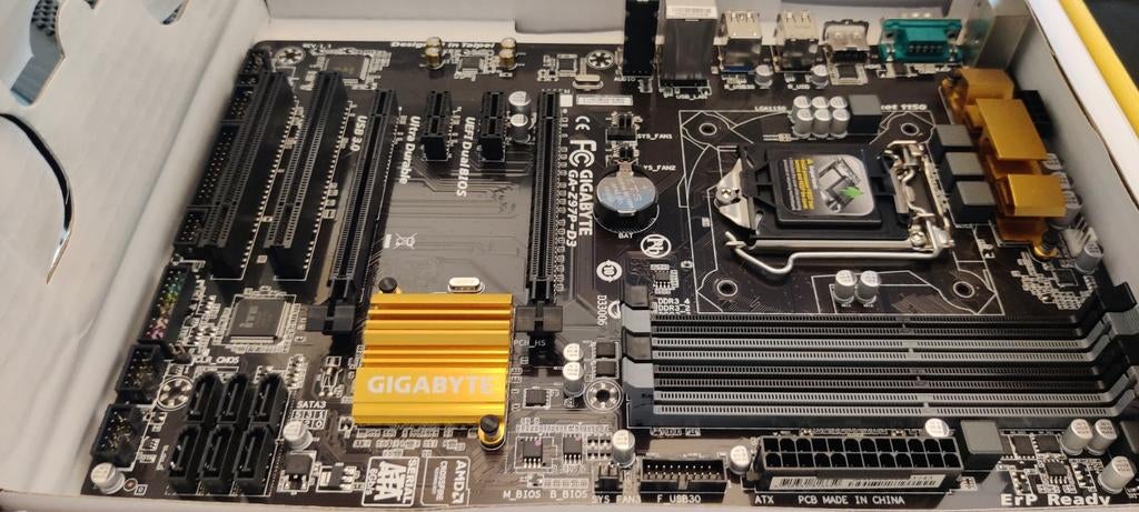 Gigabyte GA-H81M-S2PV Moederbord (LGA1150, DDR3), Computers en Software, Moederborden, Micro ATX, DDR3, Ophalen of Verzenden, Zo goed als nieuw