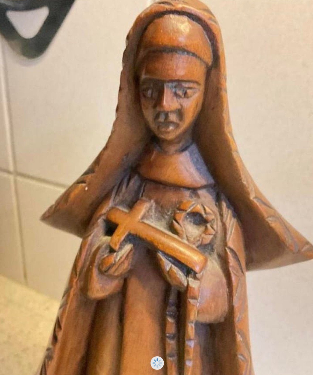Houtsnijwerk beeldje van Heilige Theresia, Antiek en Kunst, Ophalen of Verzenden