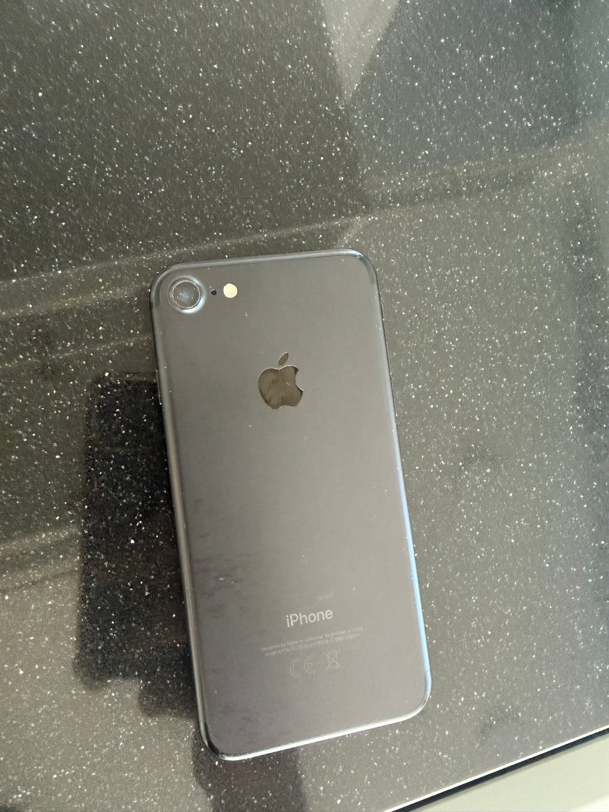 Apple iPhone 7 Zwart - Gebruikt met lichte schade, Telecommunicatie, Mobiele telefoons | Apple iPhone, Ophalen, Gebruikt, Zwart