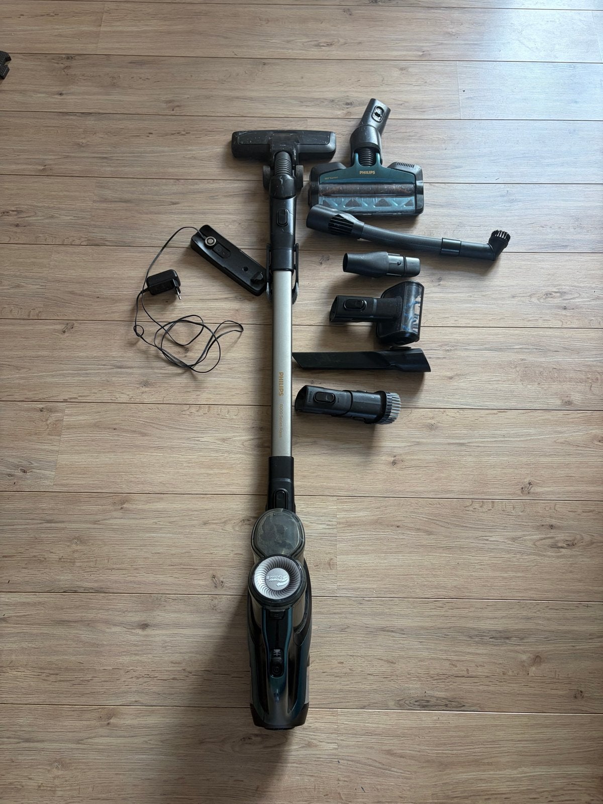 Philips 8000 Series Aqua Steelstofzuiger met Dweilfunctie, Gebruikt, Philips, Draadloos, Ophalen of Verzenden