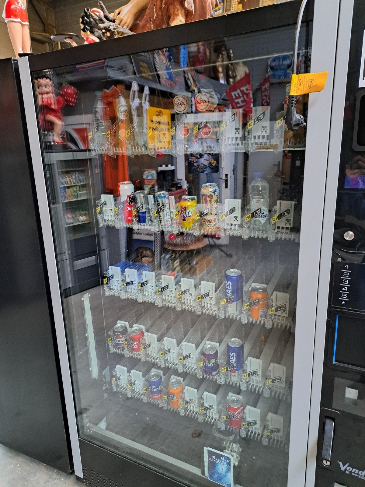 frisdrank automaat Vendo G9 Designline, Ophalen, Gebruikt