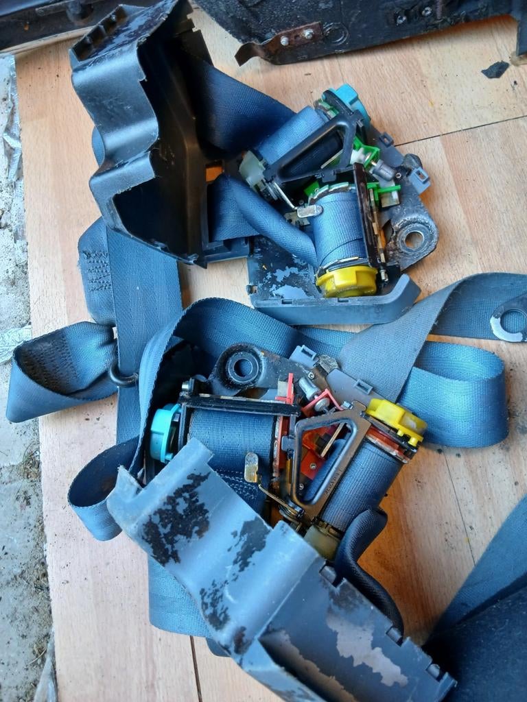 Beide ( links +rechts) autogordel voor c4 corvette bj 86, Auto-onderdelen, Interieur en Bekleding, Ophalen of Verzenden