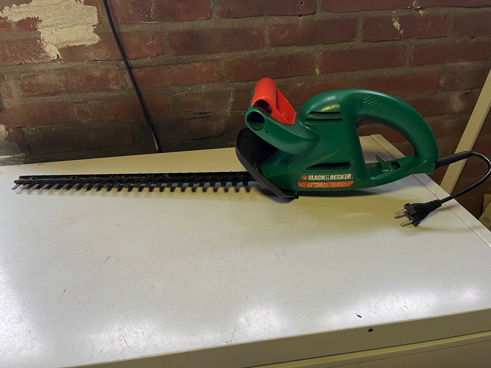 Black & Decker GT250 Elektrische Heggenschaar 41cm, Ophalen, Gebruikt, Elektrisch