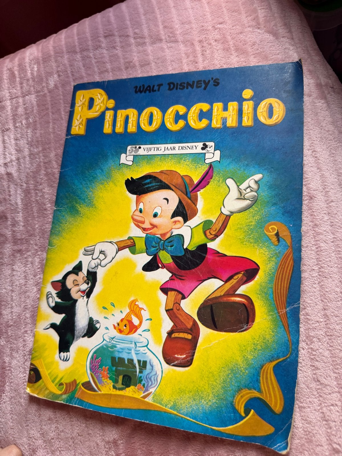 Walt Disney's Pinocchio - Vijftig Jaar Disney, Boeken, Eén stripboek, Ophalen of Verzenden, Gelezen