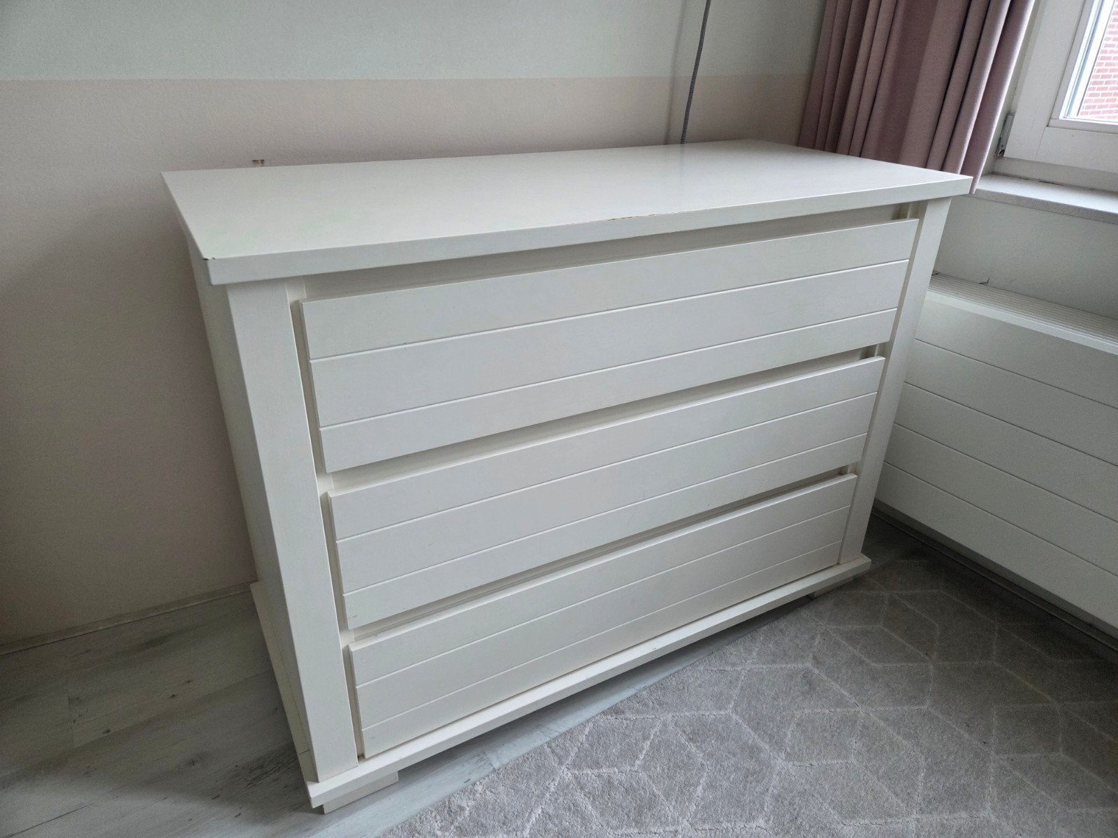 Stevige grote commode 122cm (l) x 55cm (b) x  89,8 cm (h), Ophalen of Verzenden, Gebruikt