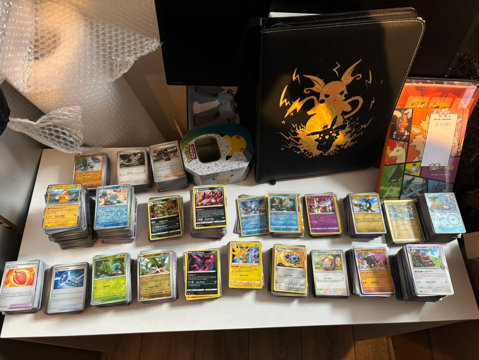 3000+ pokemon kaarten met mappen en tin