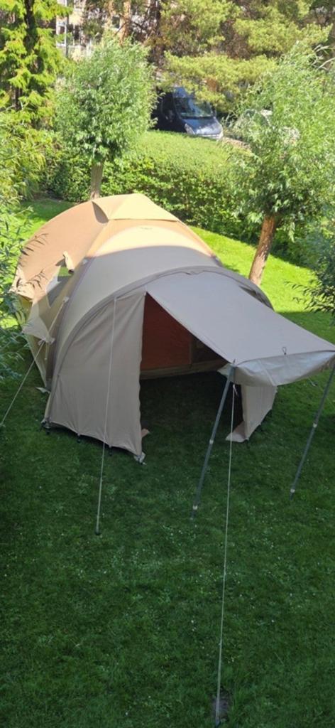 Karsten 300 tent met voortent, Caravans en Kamperen, Tenten, Ophalen of Verzenden, Zo goed als nieuw, Tot en met 3