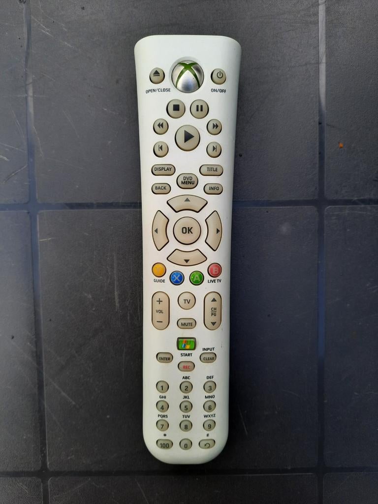 Xbox 360 Universal Media Remote Control Wit, Spelcomputers en Games, Ophalen of Verzenden, Gebruikt, Controller, Xbox Original