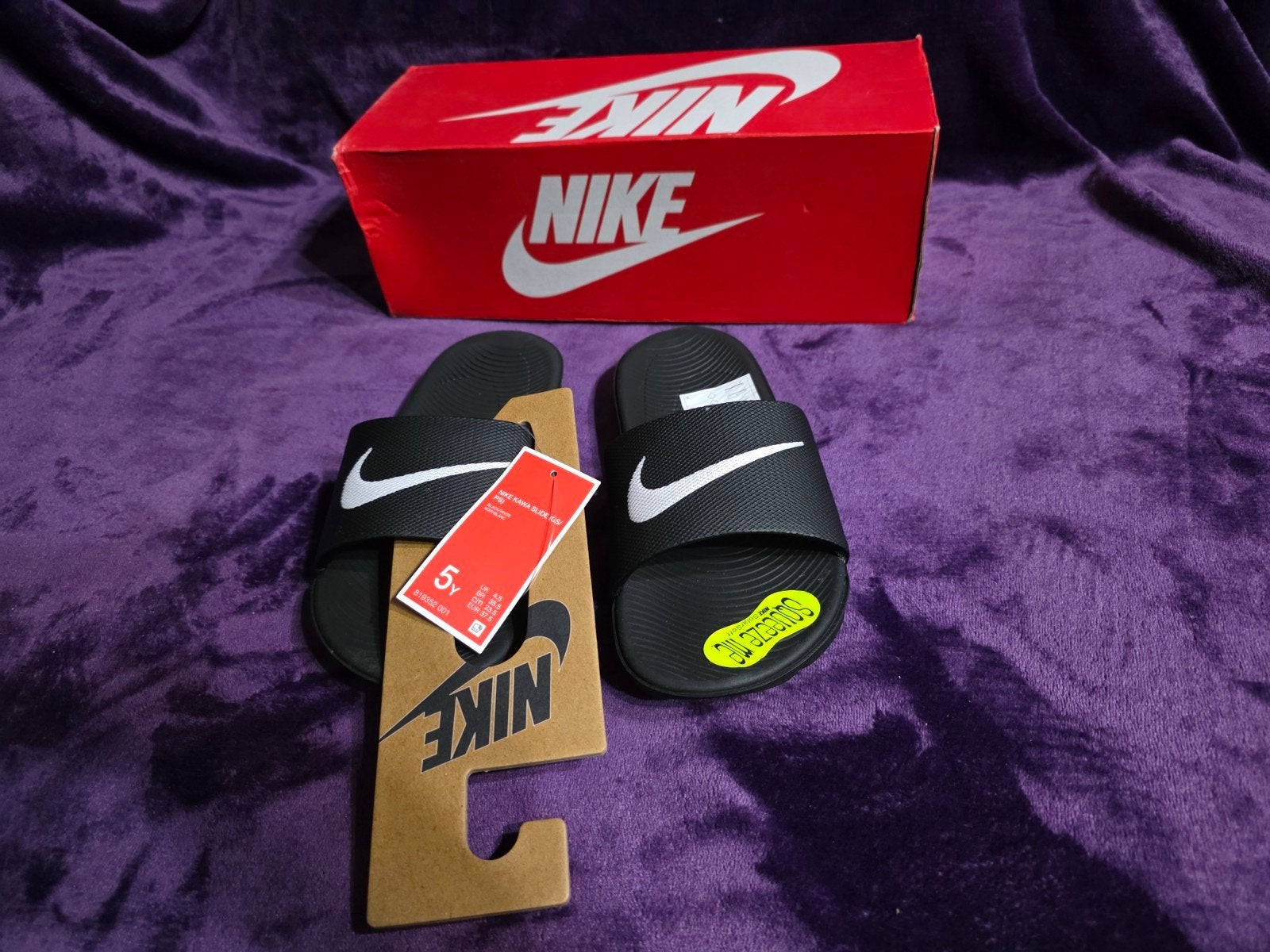 Nieuwe Nike Kawa Slide slippers - Zwart/Wit, maat 37.5, Kleding | Dames, Slippers, Zwart, Nike, Nieuw
