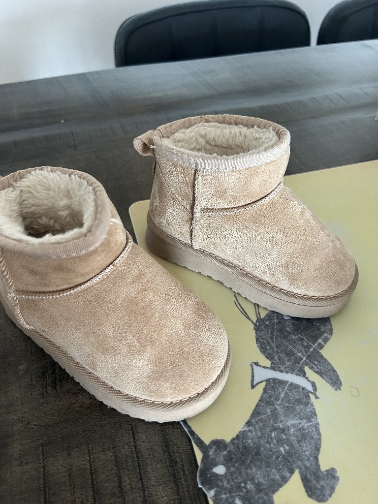 Nep uggs maat 25, Meisje, Ophalen of Verzenden, Onbekend, Laarzen