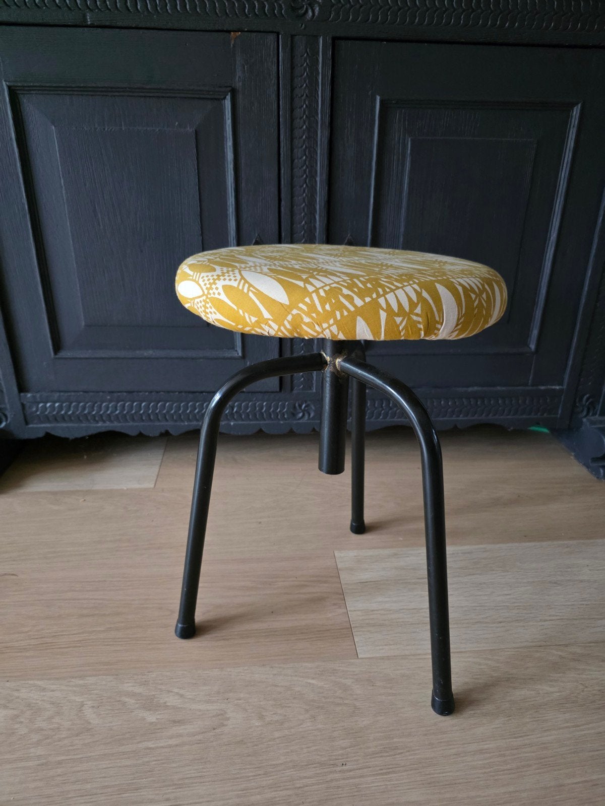 oude fabrieks- of atelier kruk, Ophalen, In hoogte verstelbaar, Gebruikt, Staal