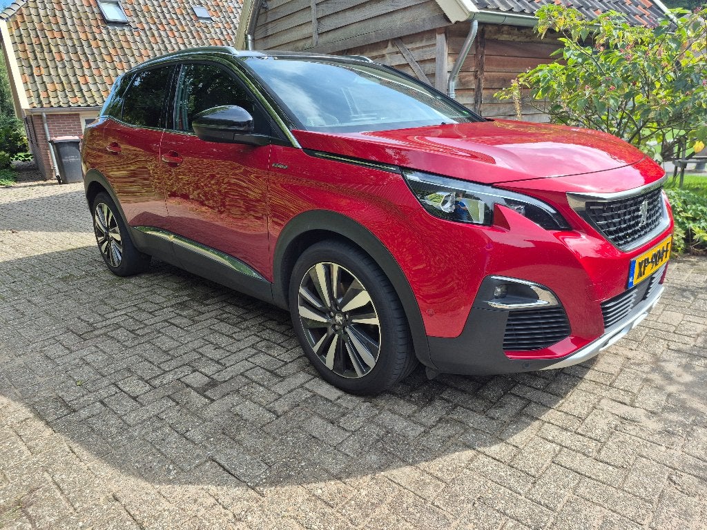 Peugeot 3008 1.2 Puretech 130pk - GT-line - 2019 Metal. Rood, Auto's, Voorwielaandrijving, 15 km/l, 1199 cc, Leder en Stof