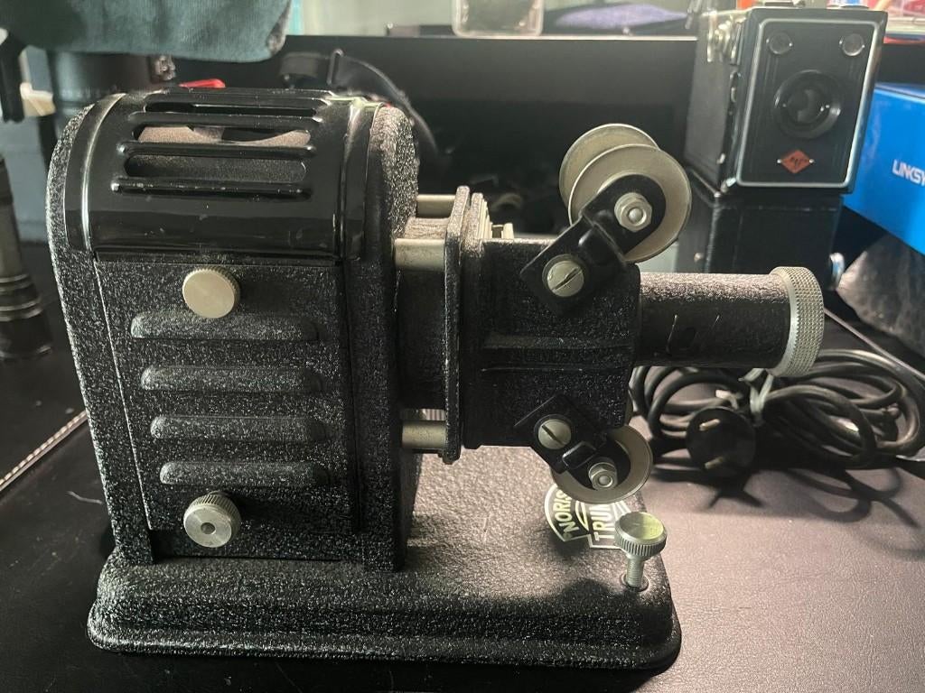Noris Trumpf Slide Film Projector, Verzamelen, Fotografica en Filmapparatuur, Ophalen of Verzenden, 1940 tot 1960, Projector