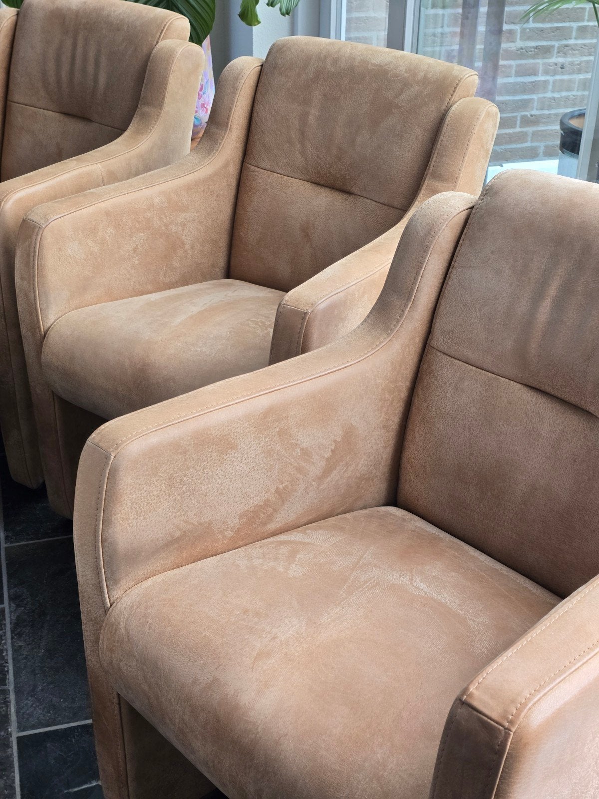 Leren eetkamerfauteuille Mass - Kenia leder, Huis en Inrichting, Fauteuils, Zo goed als nieuw, 50 tot 75 cm, Minder dan 75 cm