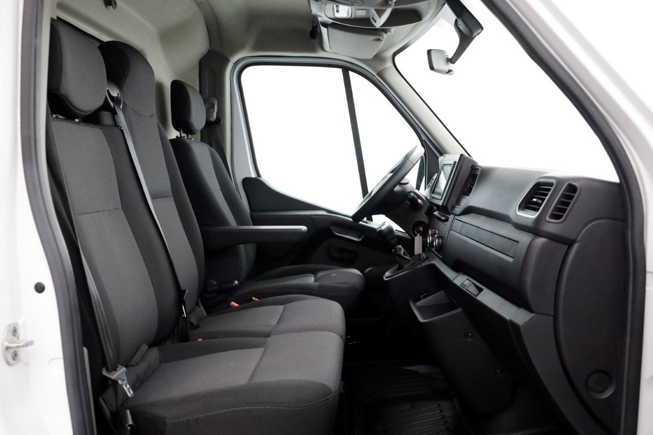 Renault Master T35 2.3 dCi 135pk L1H2 Comfort Airco/Camera/C, Auto's, Voorwielaandrijving, 135 pk, Gebruikt, Euro 6