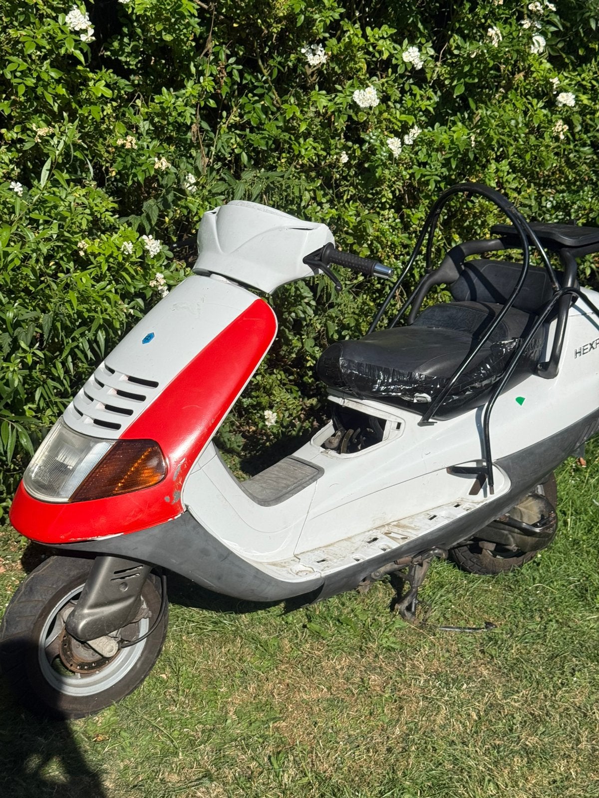 Piaggio hexagon 125cc met papieren, Fietsen en Brommers, Brommeronderdelen | Scooters, Ophalen of Verzenden, Zo goed als nieuw