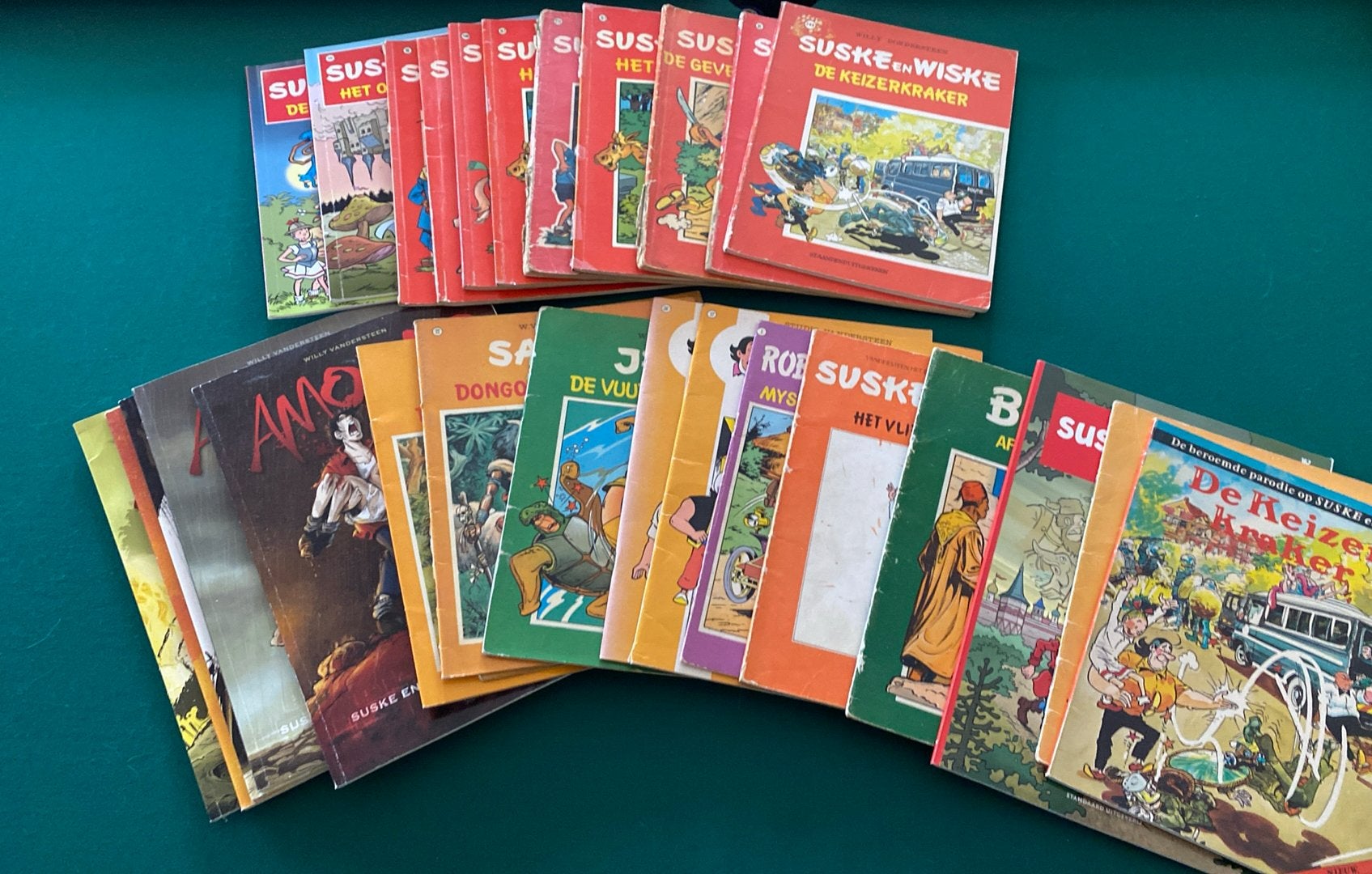 Diverse stripboeken Willy Vandersteen (27 stuks), Meerdere stripboeken, Ophalen of Verzenden, Gelezen