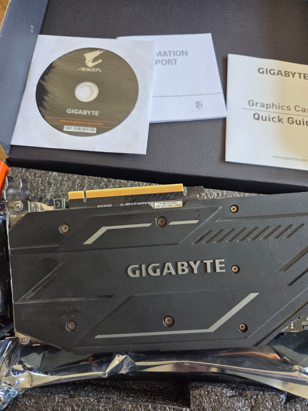 Foto 18 van Gaming PC onderdelen – RTX 2060 Super / Ryzen 7 / 32GB RGB /