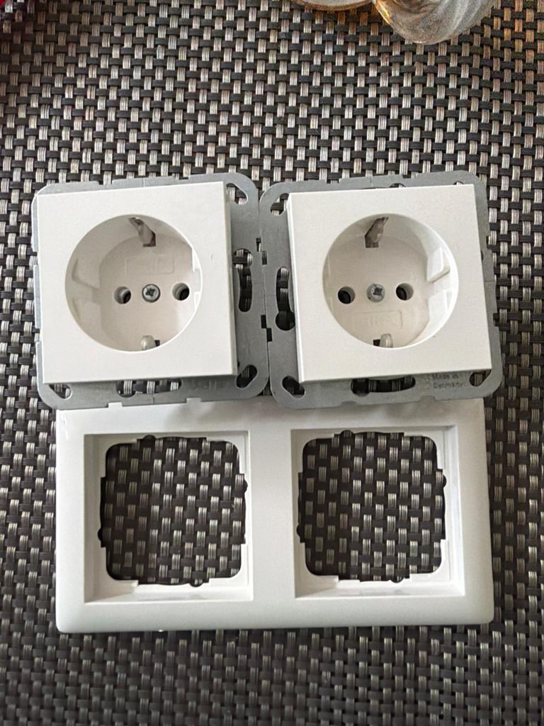 GIRA Inbouw dubbel Stopcontact Serie 55 Wit, Ophalen of Verzenden, Nieuw, Stopcontact