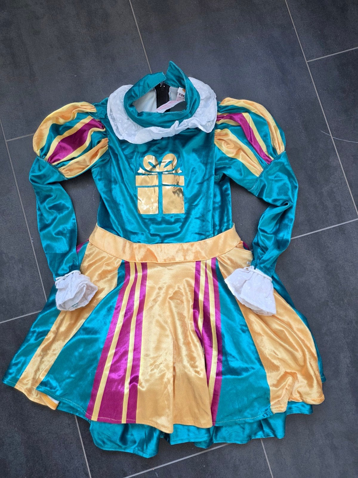 Pietenpak pietenjurk kado club van Sinterklaas maat 116, Ophalen of Verzenden, 110 t/m 116, Meisje