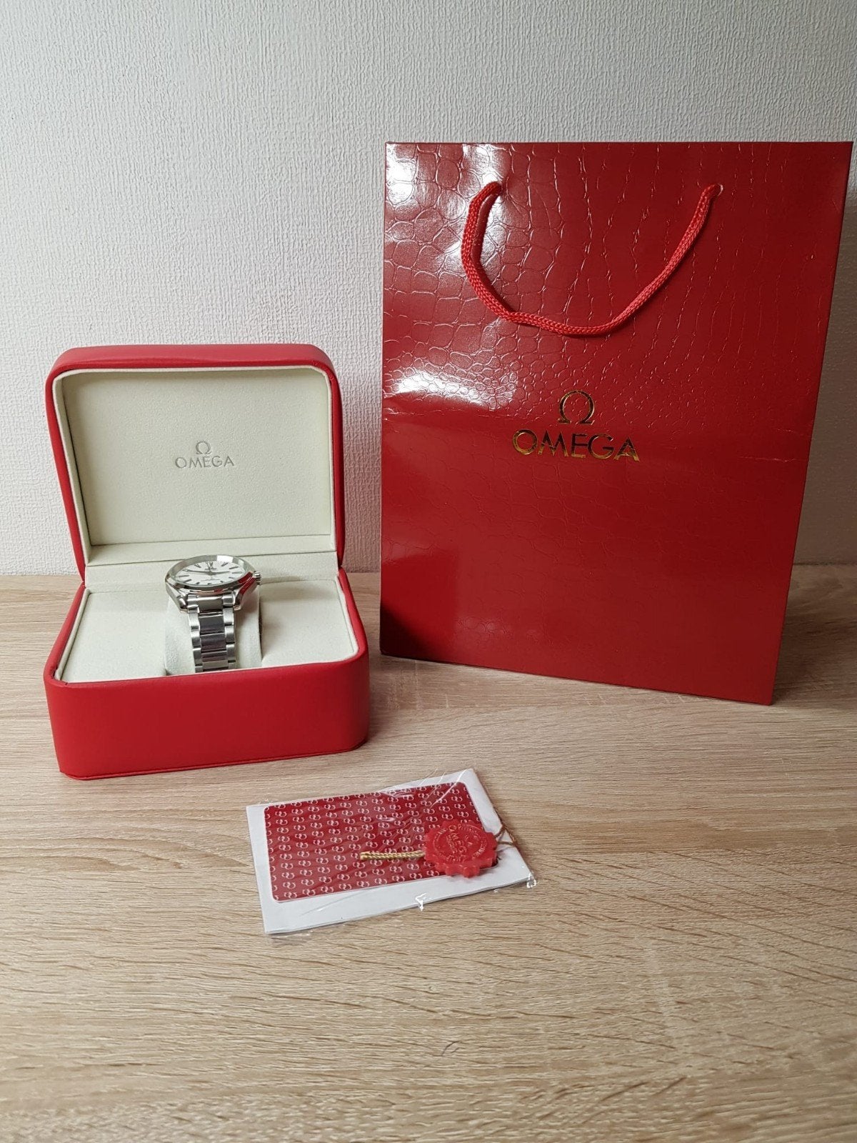 OMEGA AQUA TERRA 150M, Ophalen, Waterdicht, Nieuw, Wit