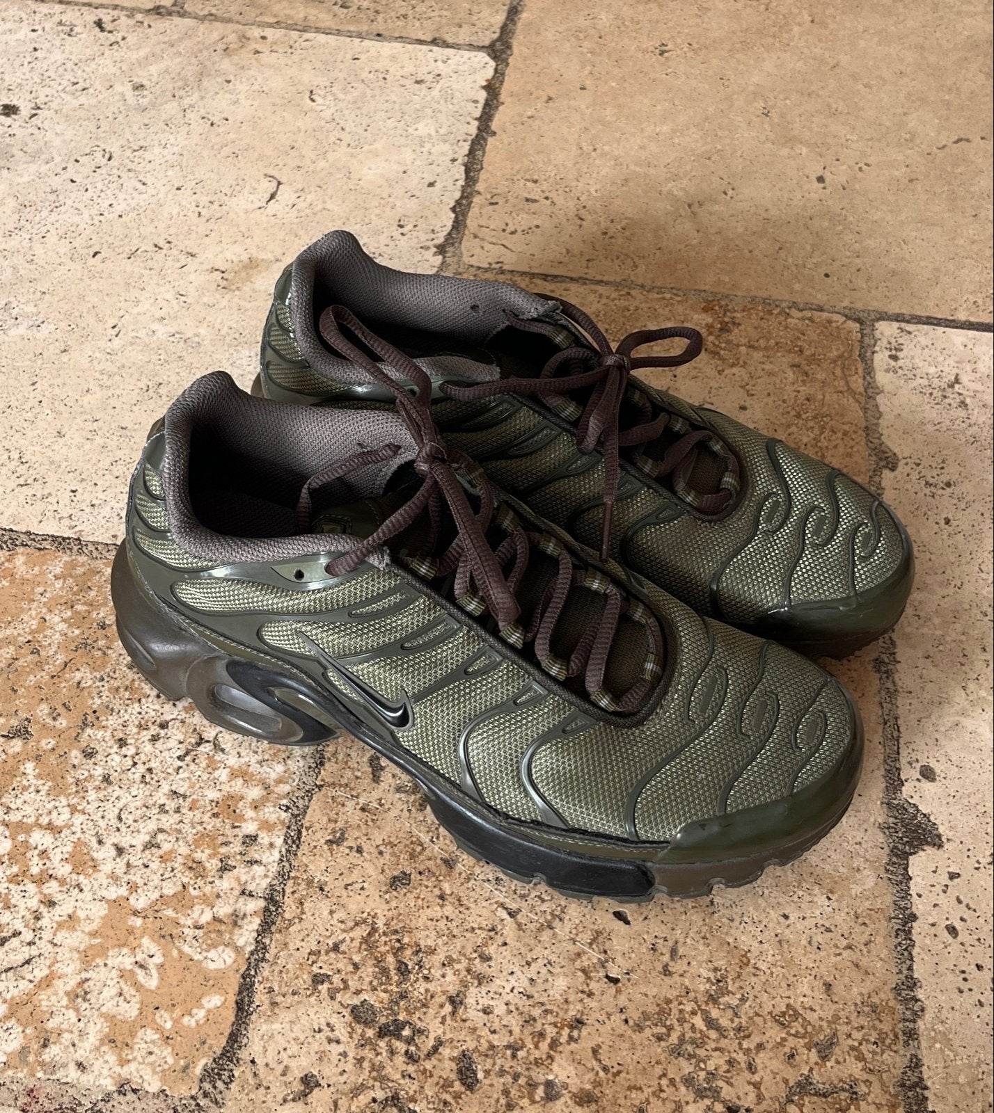 Nike Air Max Plus Tn Olive Green - Maat 40, Ophalen, Overige kleuren, Sneakers of Gympen, Zo goed als nieuw