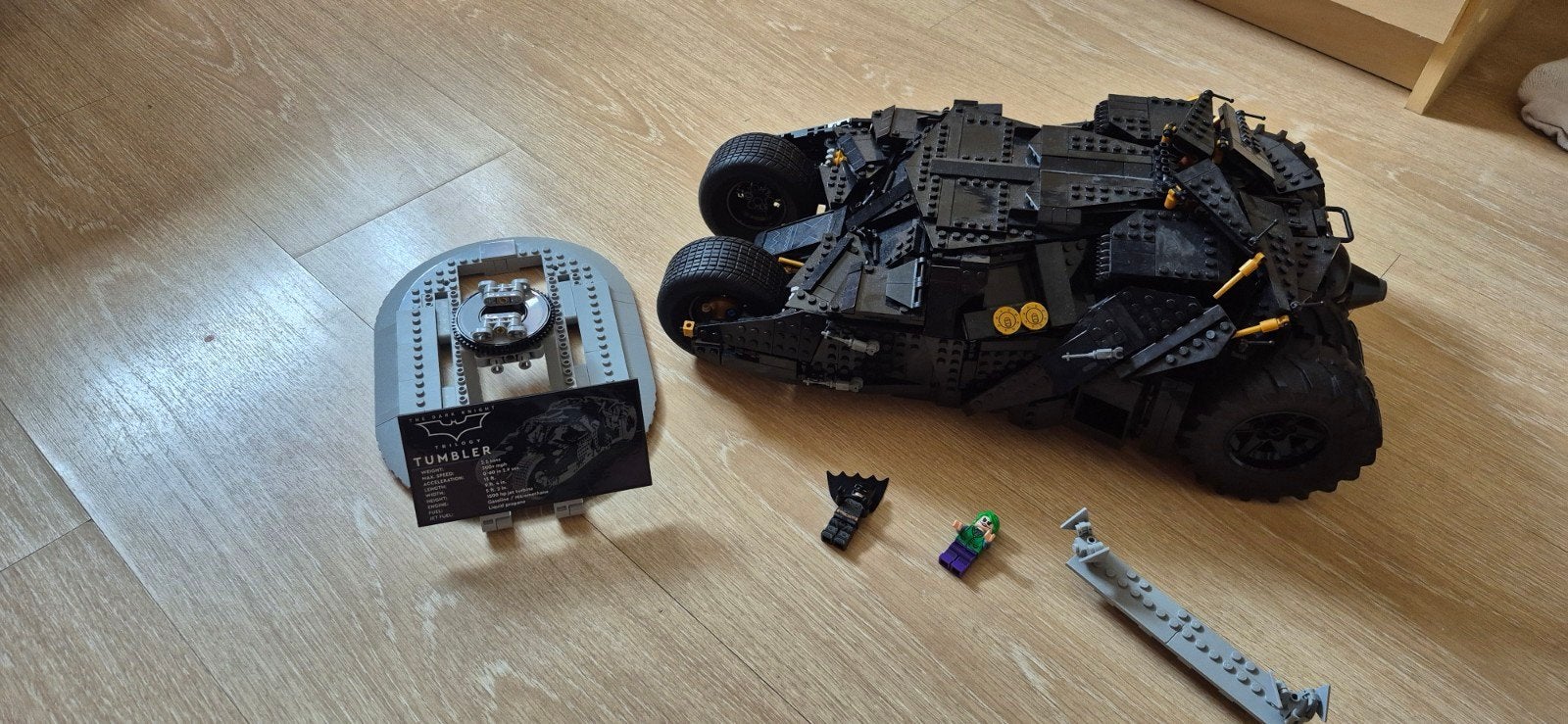 LEGO 76240 UCS Tumbler Batman Batmobile met minifiguren, Ophalen of Verzenden, Zo goed als nieuw