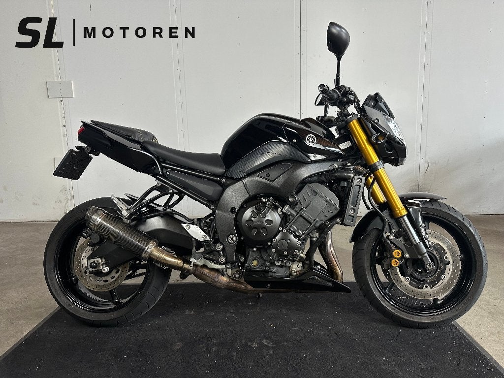Yamaha FZ8 (2011) - sportuitlaat - zwart ( f z 8 ), Occasion, 4 cilinders, Motorrijbewijs A, Bedrijf