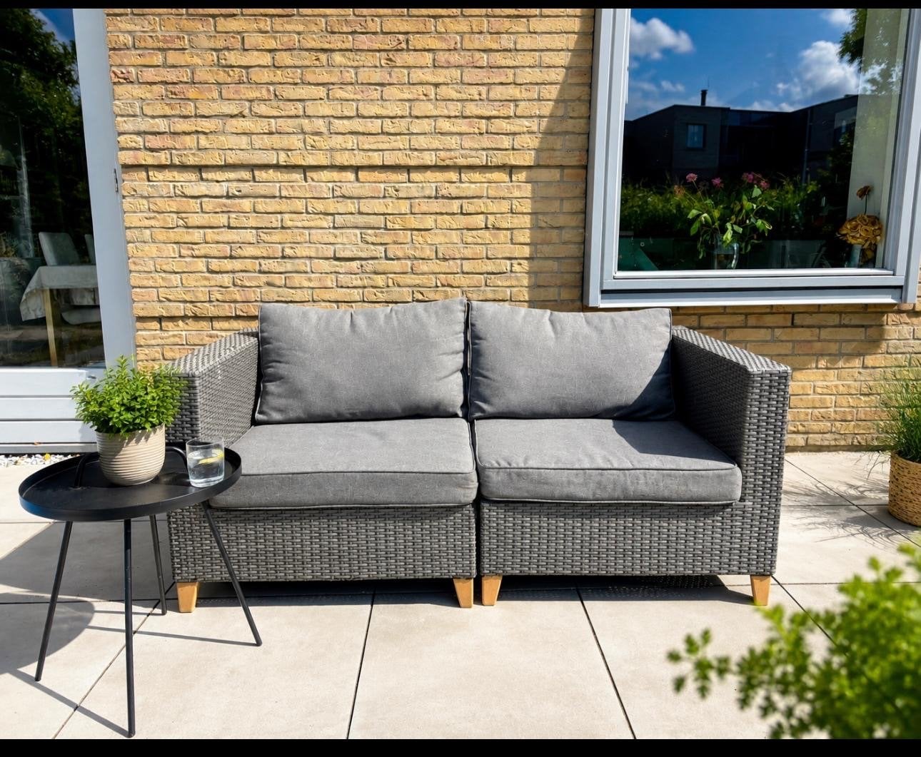 Grijze loungebank voor buiten met comfortabele kussens, Tuin en Terras, Gebruikt, Loungeset, Wicker, Bank