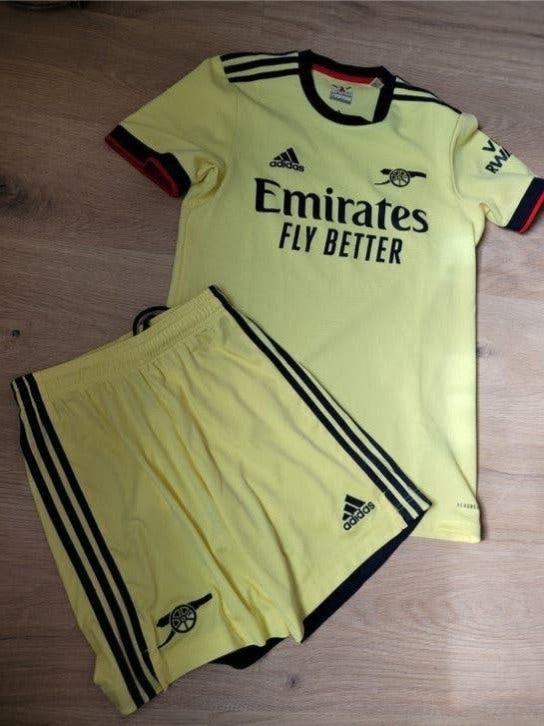 Adidas Arsenal Thuisshirt en Short Set - Maat S, Kleding | Heren, Geel, Ophalen of Verzenden, Zo goed als nieuw, Adidas