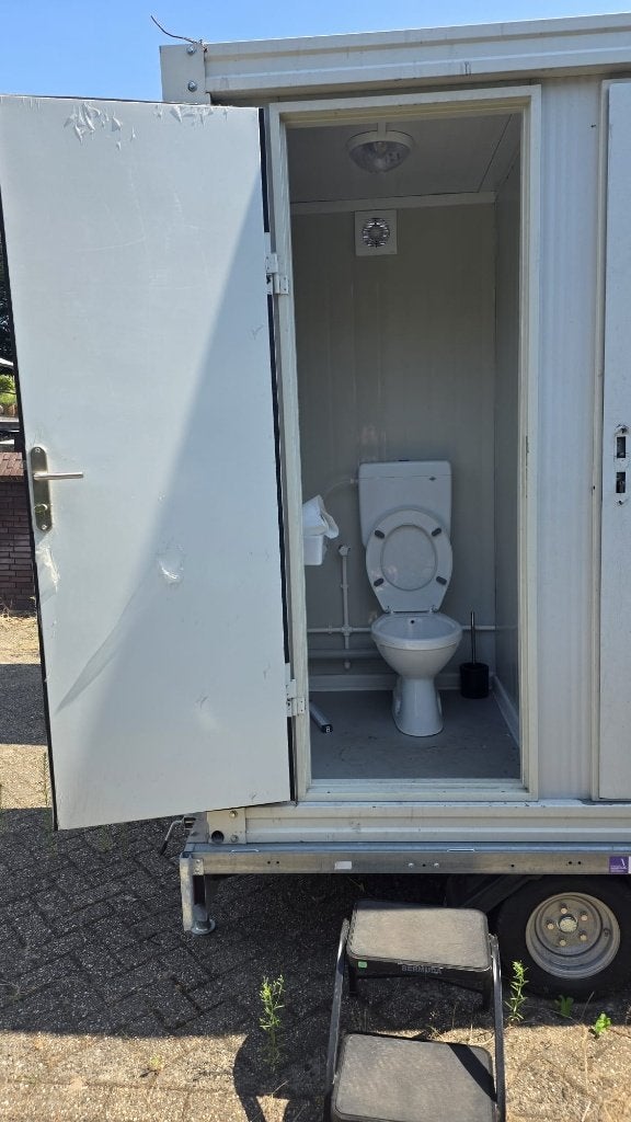 Toiletwagen met 2 toiletten – compleet en direct inzetbaar, Ophalen of Verzenden