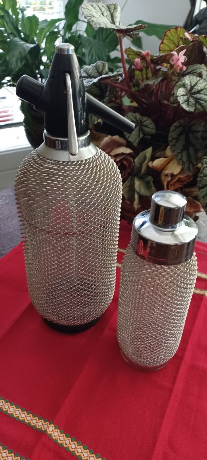 Sifon met cocktailshaker. OPHALEN., Huis en Inrichting, Woonaccessoires | Vazen, Ophalen