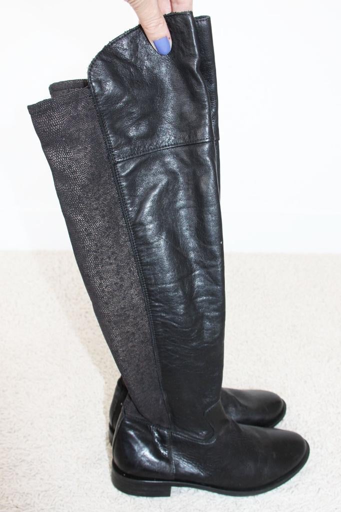 Prachtige Leren Moccio Laarzen - 30 (Maat 38) € 35,-, Kleding | Dames, Schoenen, Hoge laarzen, Moccio, Zwart, Ophalen of Verzenden