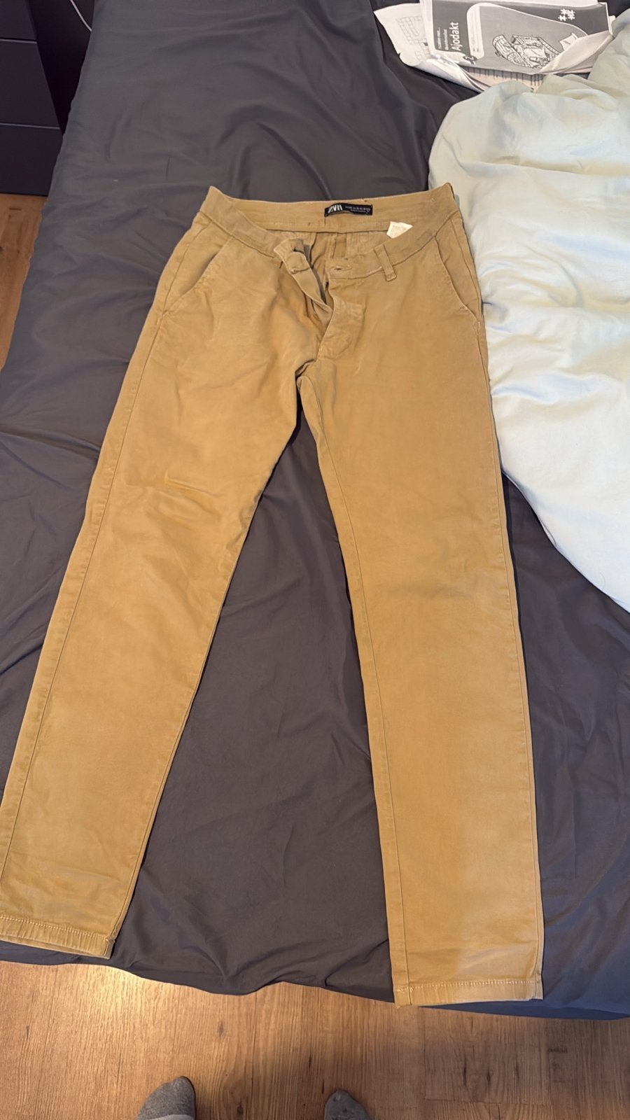 Zara broek - Comfortabele en stijlvolle chino, Ophalen, Zo goed als nieuw, Overige maten, Beige