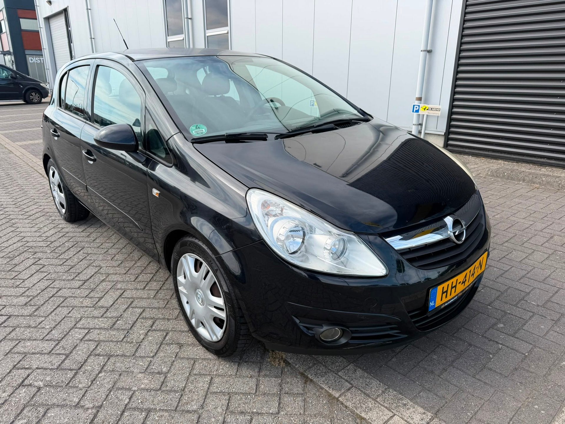Opel Corsa 1.2-16V Business Sport Airco Nieuwe APK, Voorwielaandrijving, Gebruikt, 4 cilinders, Metallic lak