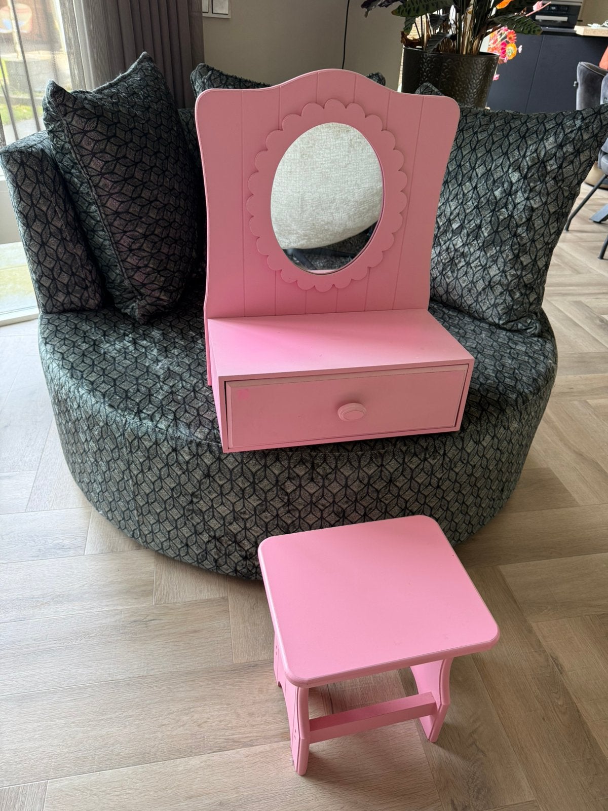Kaptafel met krukje van Lief!, tafel spiegel stoel, kind, Ophalen, Gebruikt, Overige typen