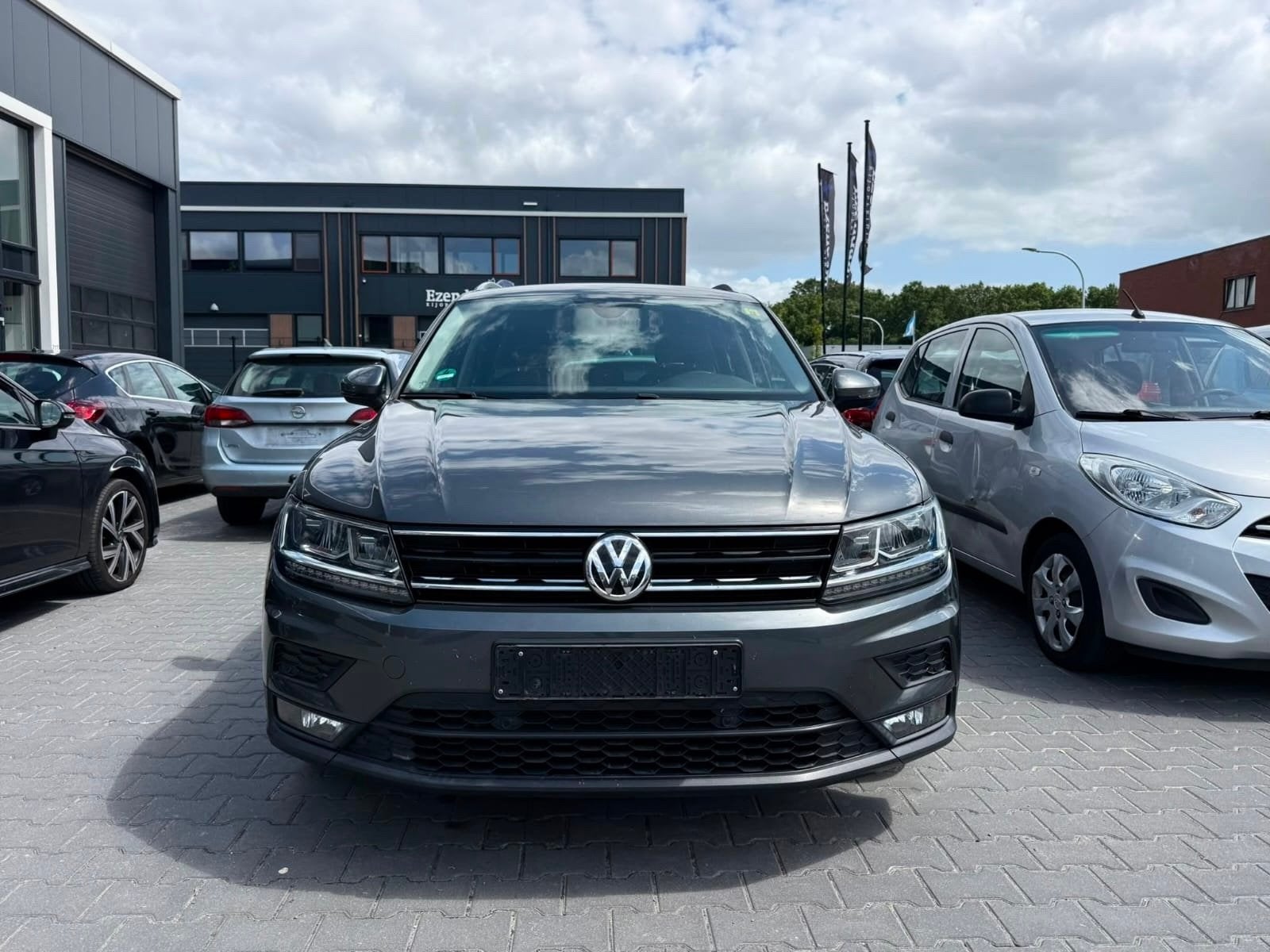 Volkswagen Tiguan 2.0 TDI 110KW DSG 2017 Grijs, Auto's, Volkswagen, Euro 6, 4 cilinders, 2000 kg, Origineel Nederlands