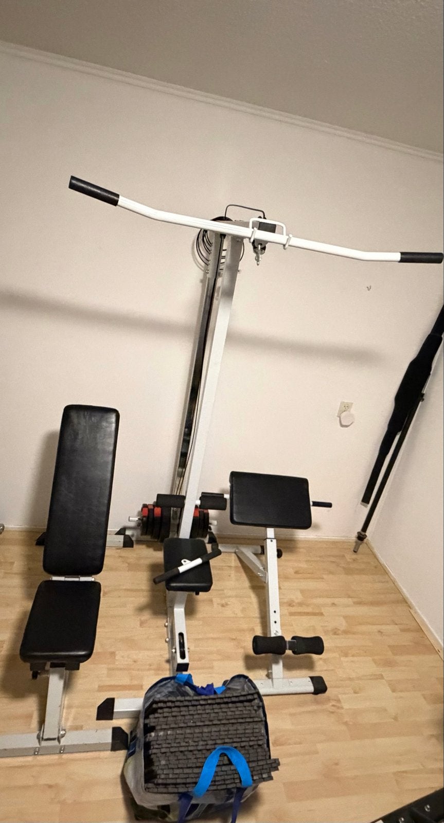 Lat en pull down verstelbare bank en buikspier en rug, Sport en Fitness, Fitnessapparatuur, Ophalen, Gebruikt, Krachtstation, Buik