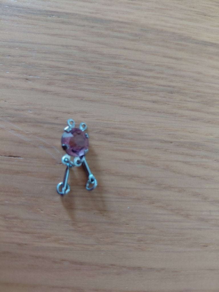 kettinghanger met paars kleur steentje, Sieraden, Tassen en Uiterlijk, Kettinghangers, Ophalen of Verzenden, Zo goed als nieuw