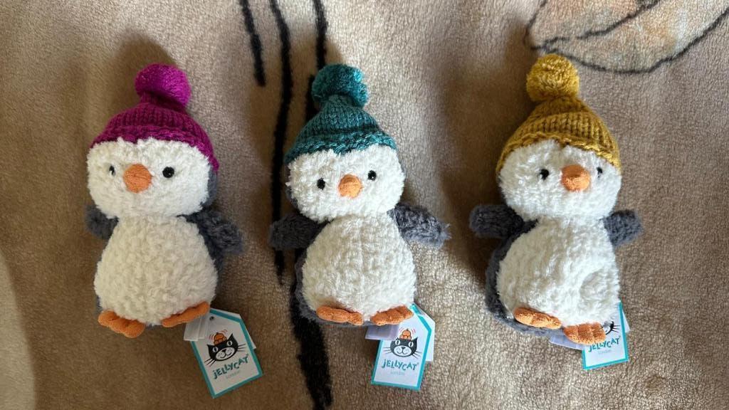 Jellycat Winter Penguin Mutsje – Collectable – 3 Kleuren, Pinguïn, Jellycat, Overige karakters, Nieuw