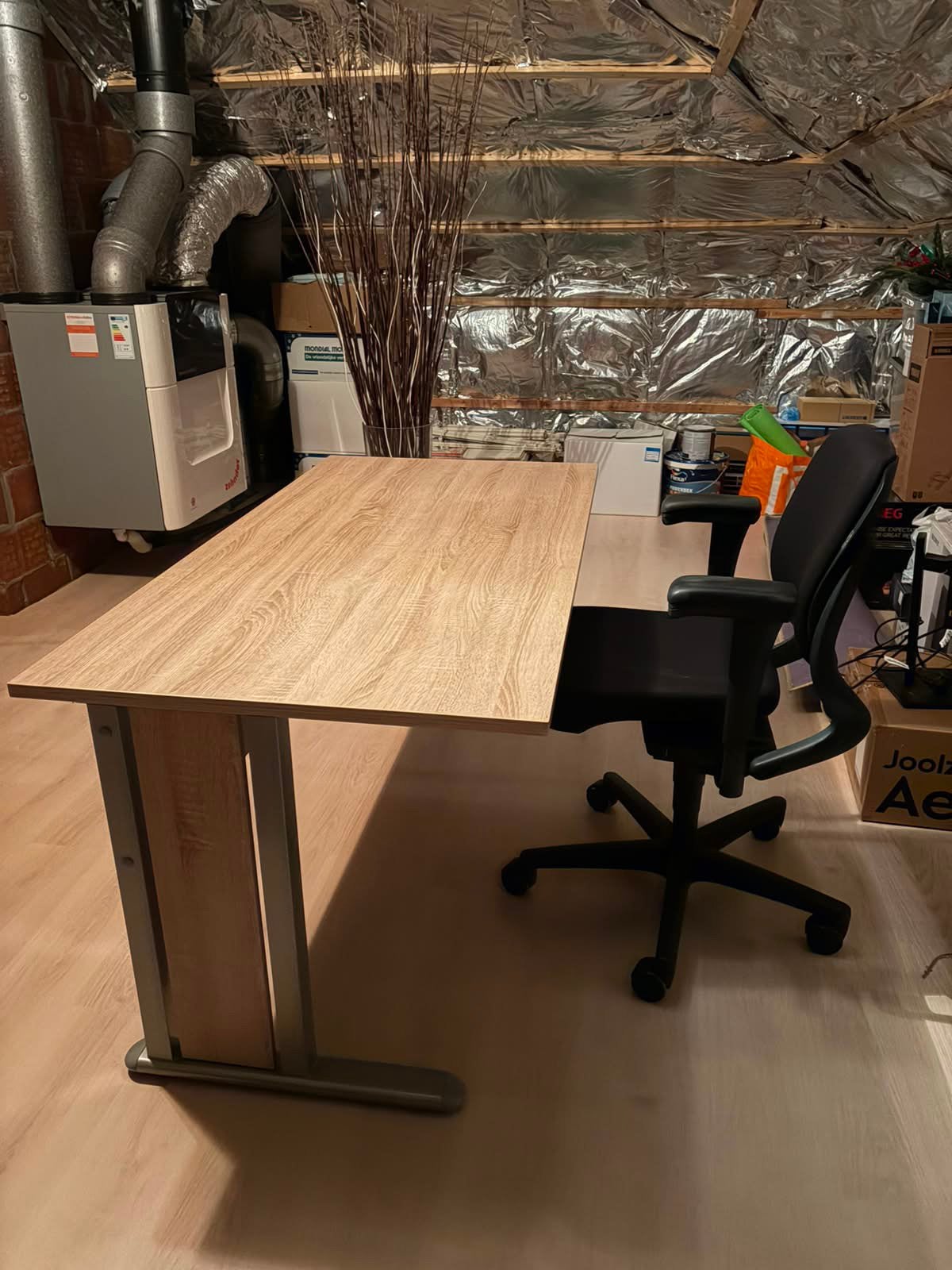 Bureau hout met stalen poten, Ophalen, Gebruikt