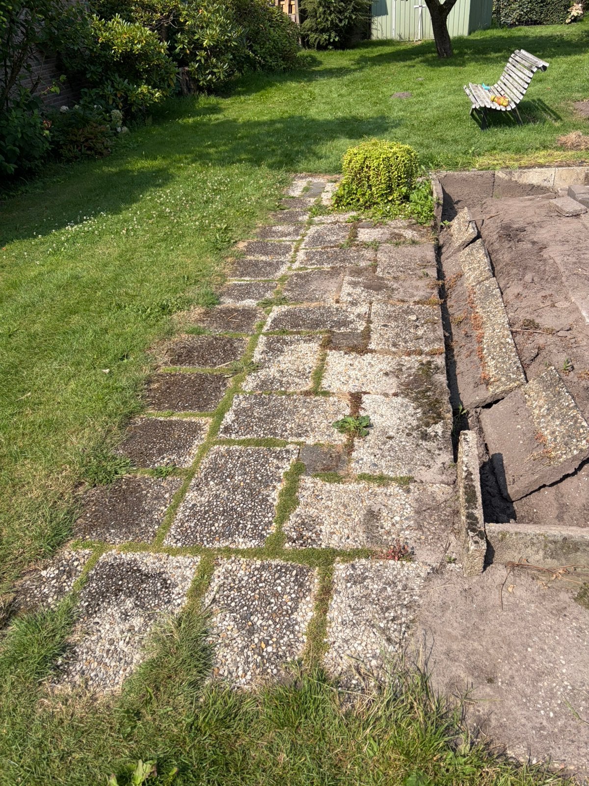 Gratis: Grindtegels en stoeptegels, Ophalen, Gebruikt, 10 m² of meer, Beton