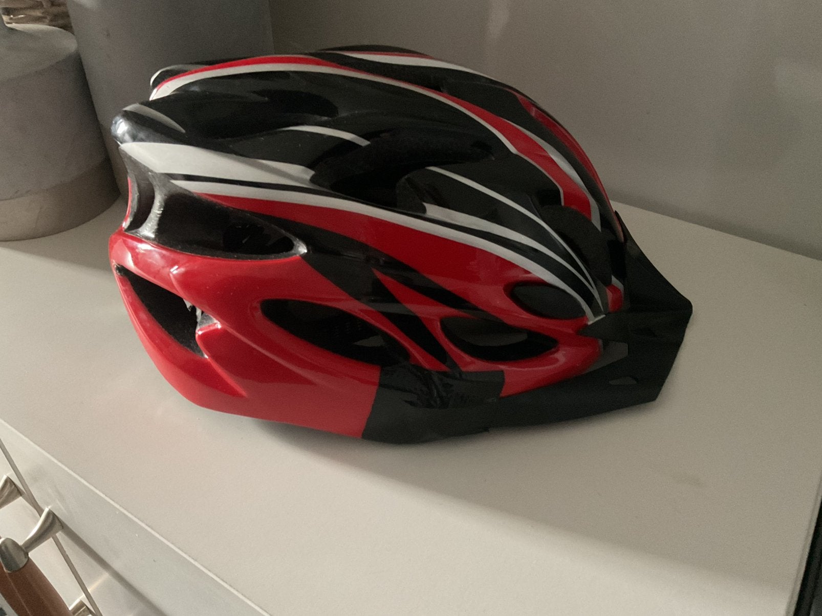 Mooie rood/zwarte fietshelm( Mt 55/59cm) M/V, Ophalen of Verzenden, Gebruikt, M, Heer of Dame