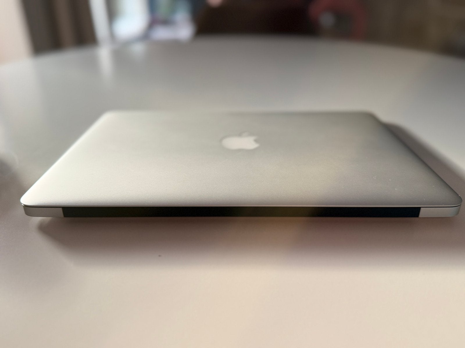 Foto 9 van MacBook Air 13 inch met originele oplader en doos