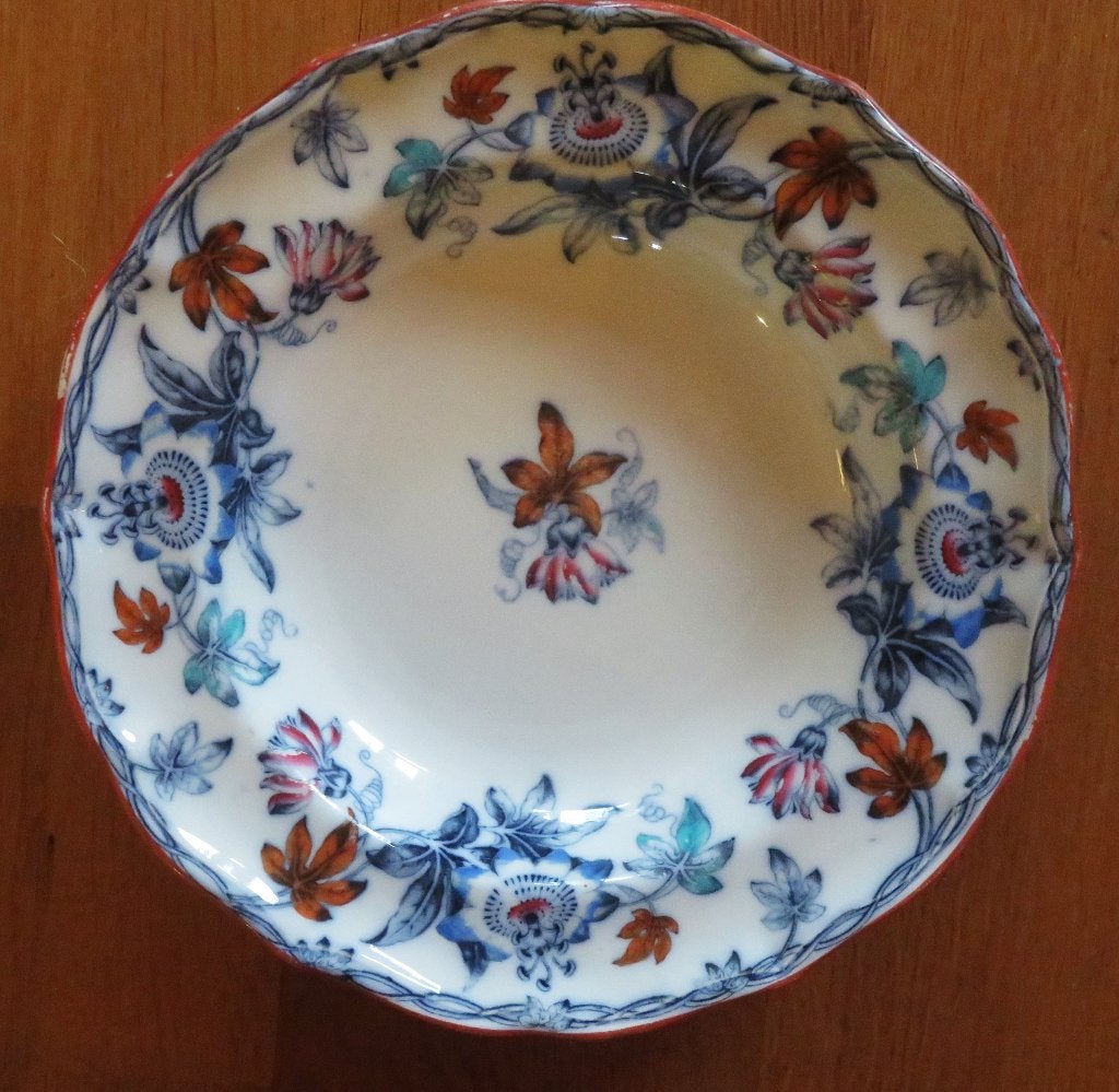 Diep bord Passion Flower ( New Stone , genummerd 9494 ), Nieuw, Ophalen of Verzenden, Bord(en), Overige stijlen