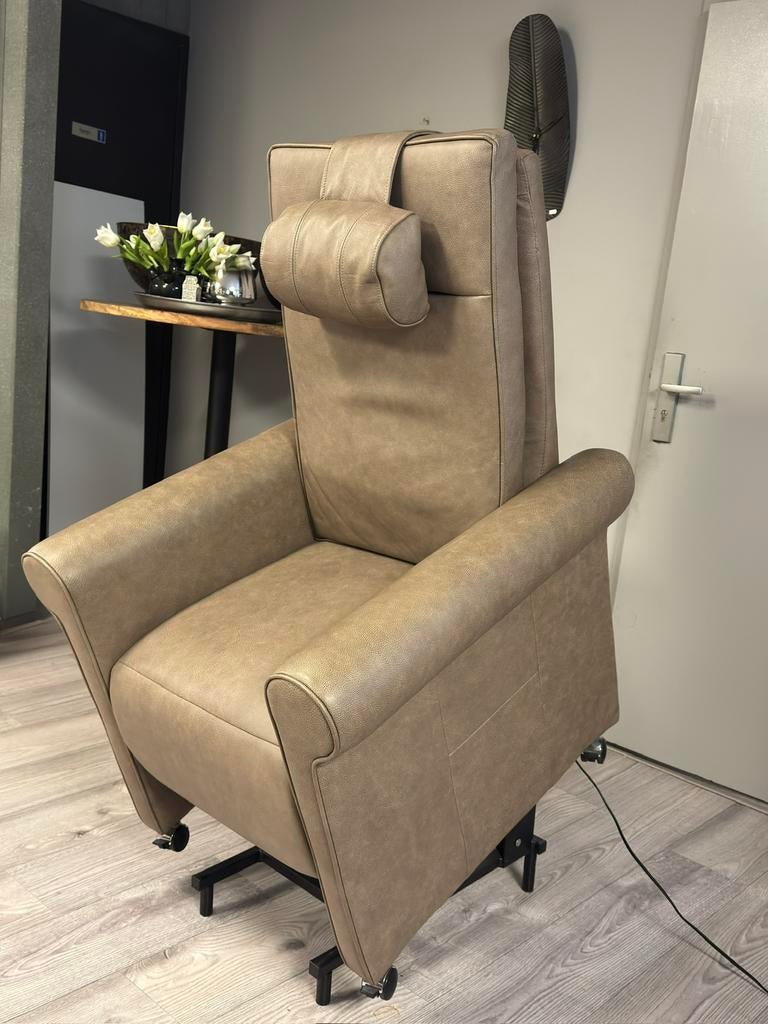 Sta op met Relax echt Leder Nieuw van €4500,-, Ophalen of Verzenden, Zo goed als nieuw, 75 tot 100 cm, 50 tot 75 cm